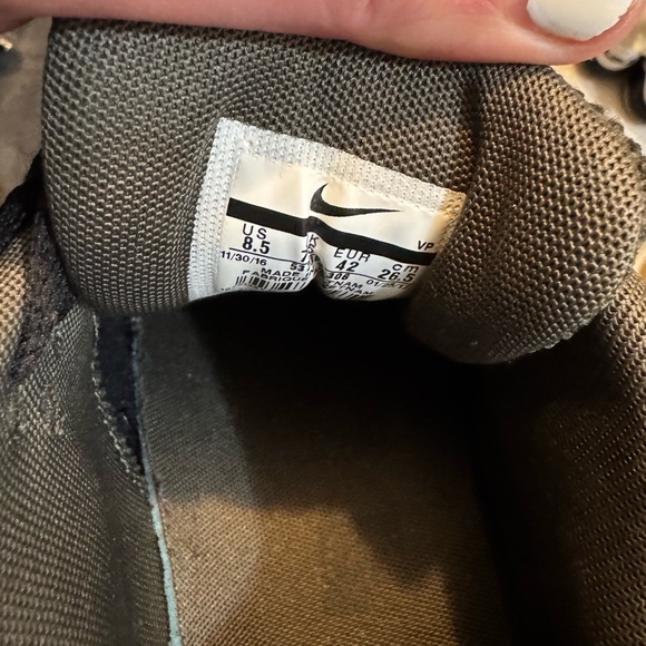 Nike Air Max - Picture 3 of 5